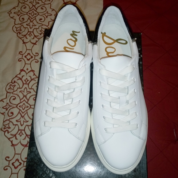 Sam Edelman Moxie Sneakers - Picture 8 of 8